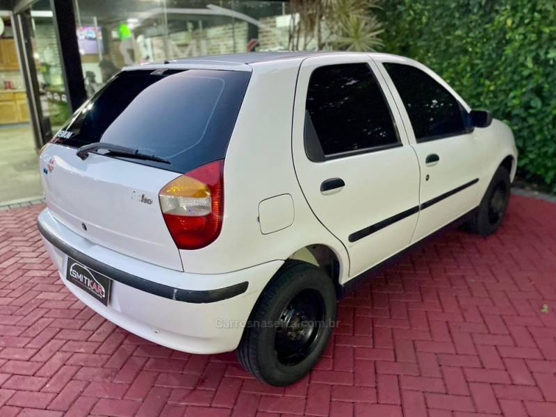 FIAT - PALIO - 2003/2003 - Branca - R$ 15.900,00