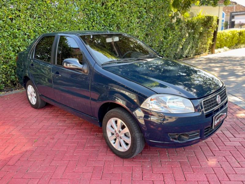 FIAT - SIENA - 2011/2011 - Azul - R$ 35.900,00