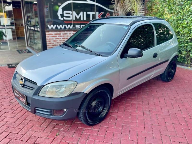 CHEVROLET - CELTA - 2009/2009 - Prata - R$ 22.900,00