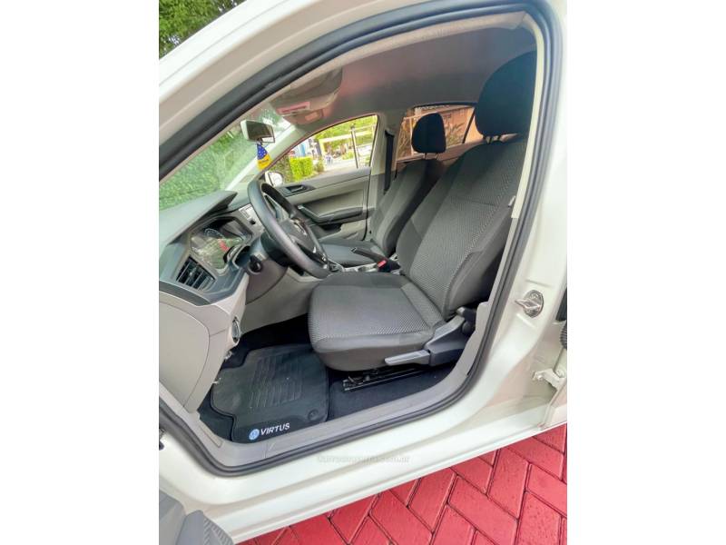 VOLKSWAGEN - VIRTUS - 2018/2018 - Branca - R$ 64.900,00