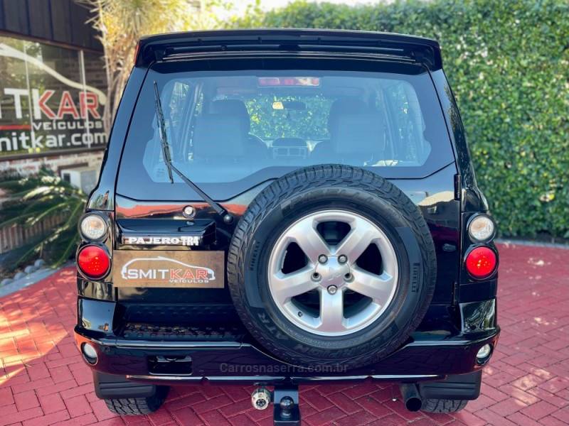 MITSUBISHI - PAJERO TR4 - 2008/2008 - Preta - R$ 48.900,00