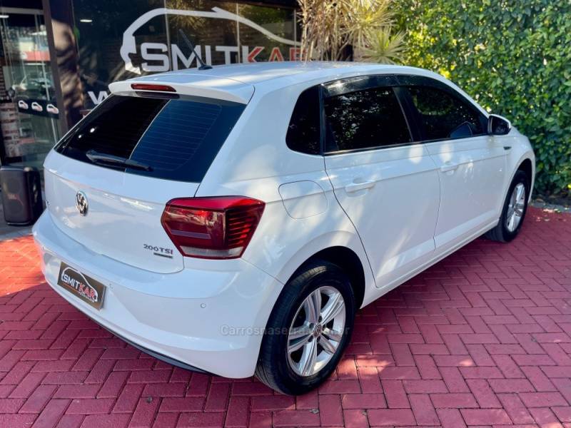VOLKSWAGEN - POLO - 2018/2019 - Branca - R$ 74.900,00