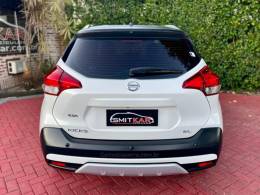 NISSAN - KICKS - 2018/2019 - Branca - R$ 88.900,00
