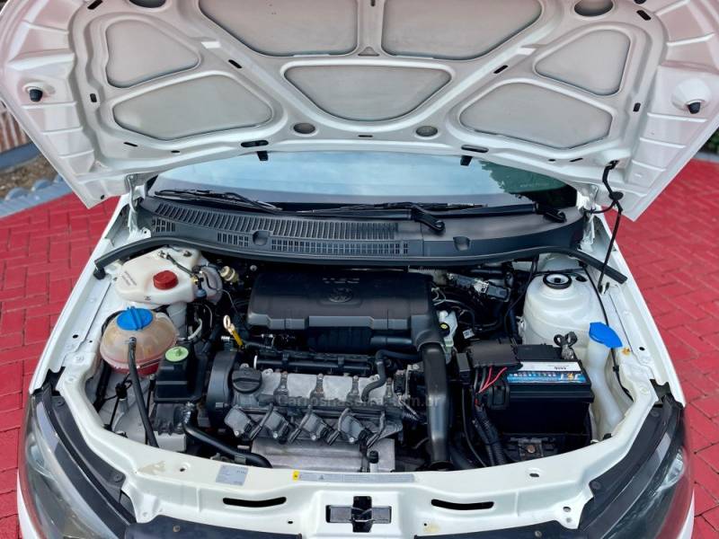 VOLKSWAGEN - GOL - 2015/2016 - Branca - R$ 42.900,00