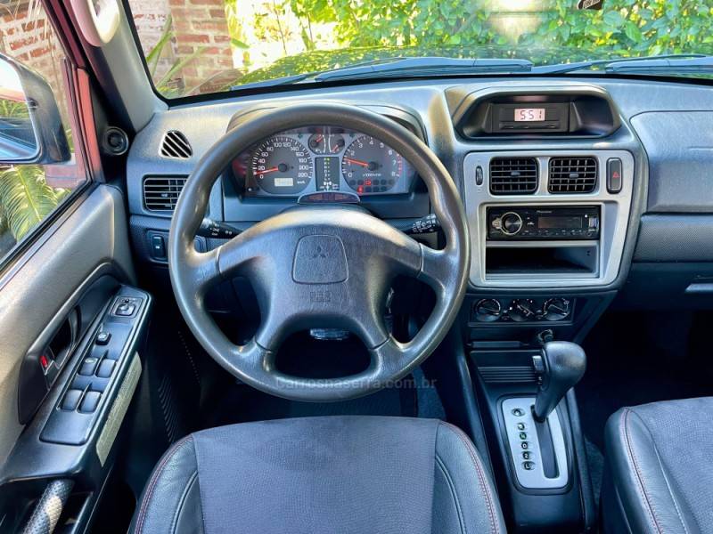 MITSUBISHI - PAJERO TR4 - 2008/2008 - Preta - R$ 48.900,00