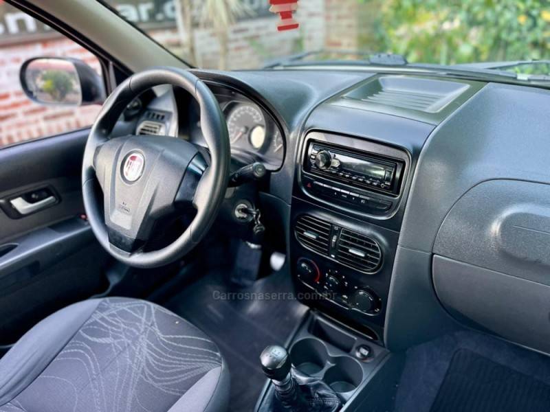 FIAT - STRADA - 2015/2016 - Branca - R$ 65.900,00