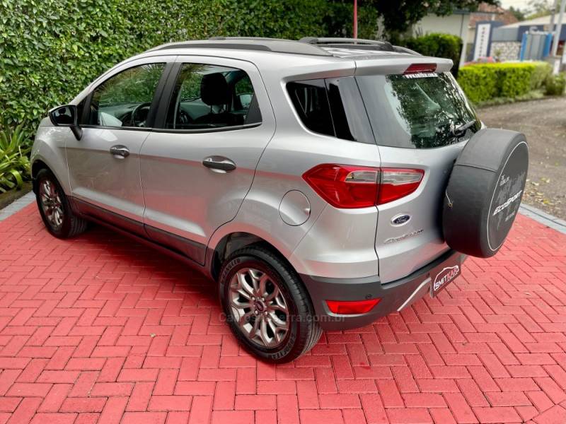 FORD - ECOSPORT - 2014/2015 - Prata - R$ 59.900,00
