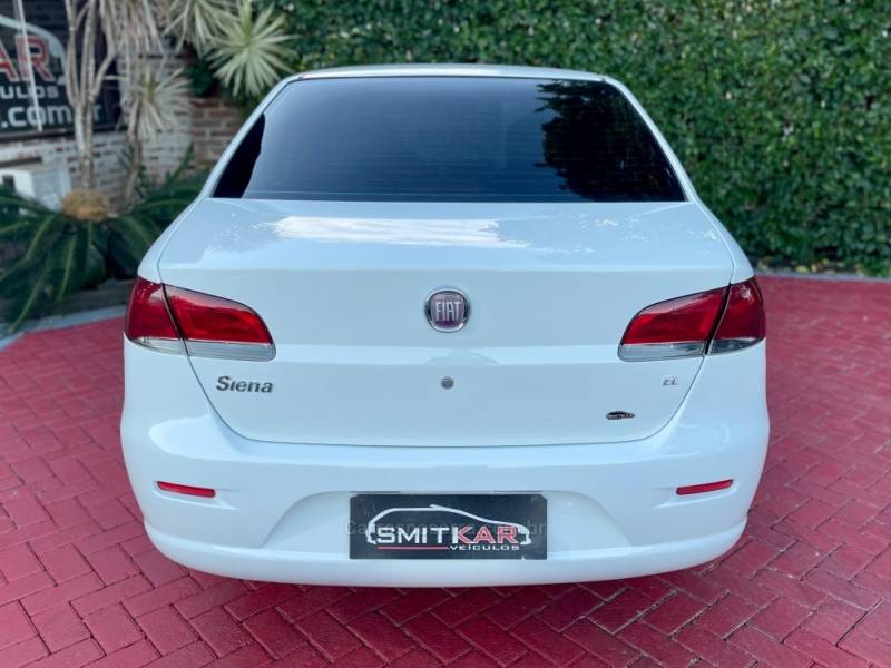 FIAT - SIENA - 2013/2013 - Branca - R$ 38.900,00