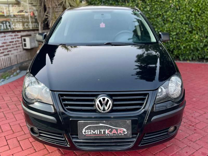 VOLKSWAGEN - POLO - 2007/2008 - Preta - R$ 28.900,00