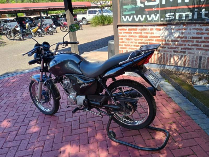 HONDA - CG 150 - 2012/2012 - Cinza - R$ 11.900,00