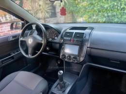 VOLKSWAGEN - POLO - 2007/2008 - Preta - R$ 28.900,00