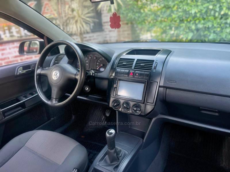 VOLKSWAGEN - POLO - 2007/2008 - Preta - R$ 28.900,00