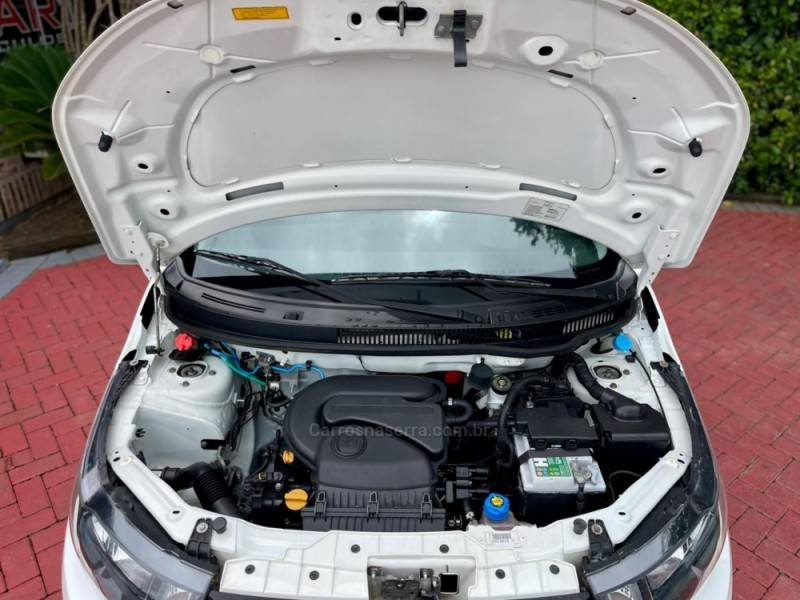 FIAT - MOBI - 2017/2018 - Branca - R$ 34.900,00