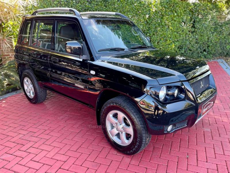 MITSUBISHI - PAJERO TR4 - 2008/2008 - Preta - R$ 48.900,00
