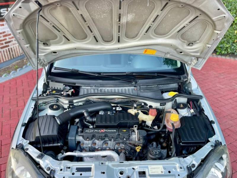 CHEVROLET - MONTANA - 2006/2006 - Prata - R$ 36.900,00