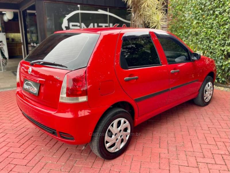 FIAT - PALIO - 2007/2007 - Vermelha - R$ 28.900,00