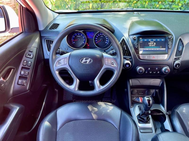 HYUNDAI - IX35 - 2018/2019 - Branca - R$ 92.900,00