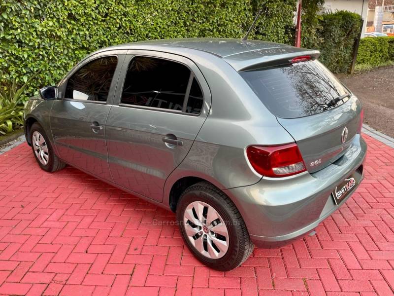 VOLKSWAGEN - GOL - 2010/2011 - Cinza - R$ 24.900,00