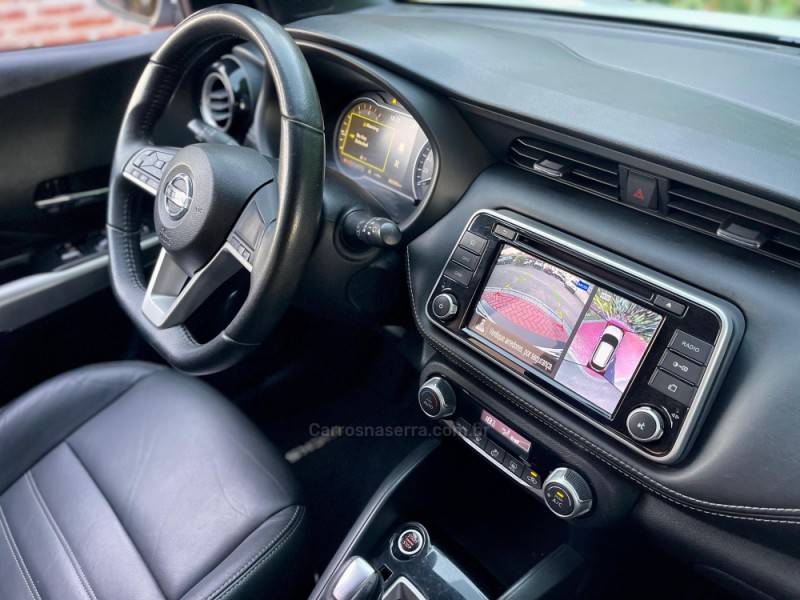 NISSAN - KICKS - 2018/2019 - Branca - R$ 88.900,00