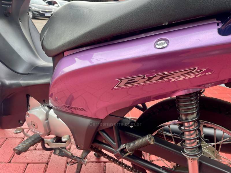 HONDA - BIZ 125 - 2011/2012 - Rosa - R$ 10.900,00
