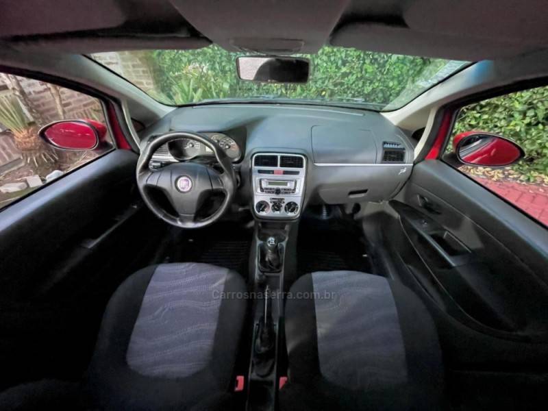 FIAT - PUNTO - 2011/2012 - Vermelha - R$ 37.900,00