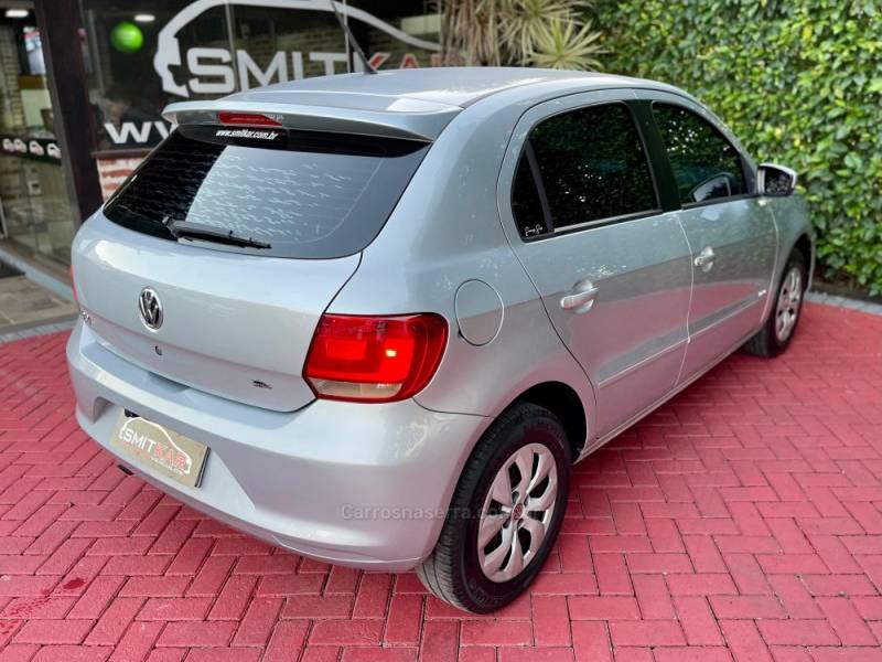 VOLKSWAGEN - GOL - 2013/2013 - Prata - R$ 38.900,00