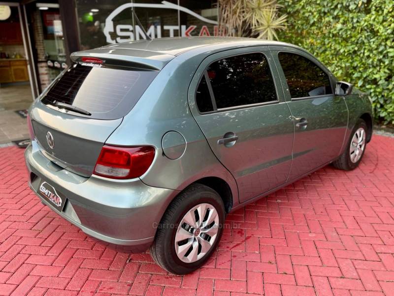 VOLKSWAGEN - GOL - 2010/2011 - Cinza - R$ 24.900,00