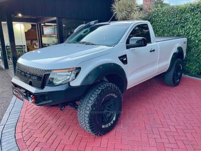 FORD - RANGER - 2013/2014 - Branca - R$ 114.900,00