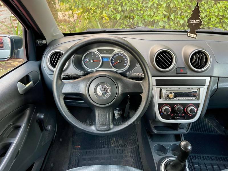 VOLKSWAGEN - GOL - 2010/2011 - Cinza - R$ 24.900,00