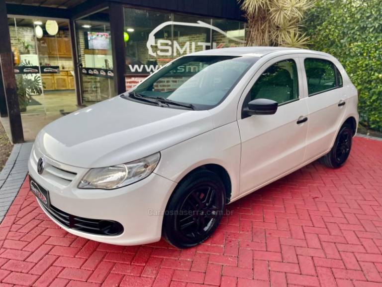 VOLKSWAGEN - GOL - 2008/2009 - Branca - R$ 28.900,00