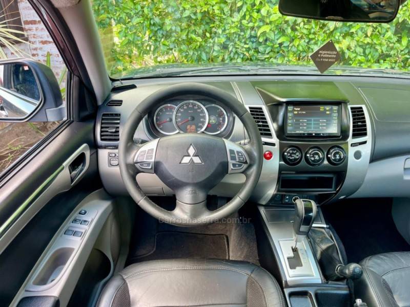 MITSUBISHI - PAJERO DAKAR - 2011/2012 - Cinza - R$ 105.900,00