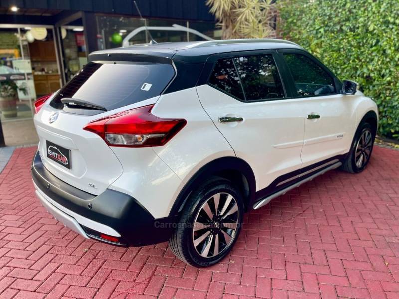 NISSAN - KICKS - 2018/2019 - Branca - R$ 88.900,00
