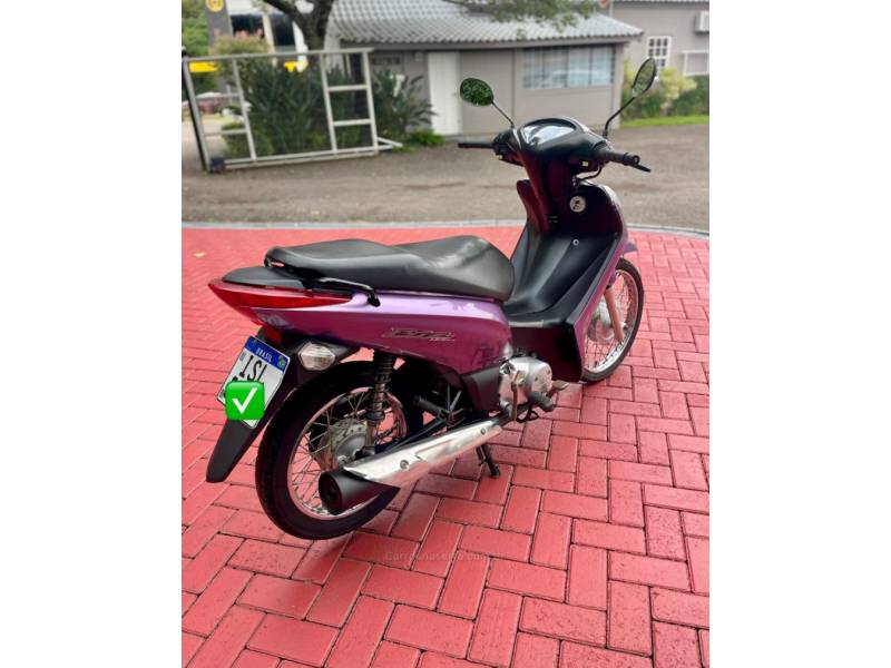 HONDA - BIZ 125 - 2011/2012 - Rosa - R$ 10.900,00