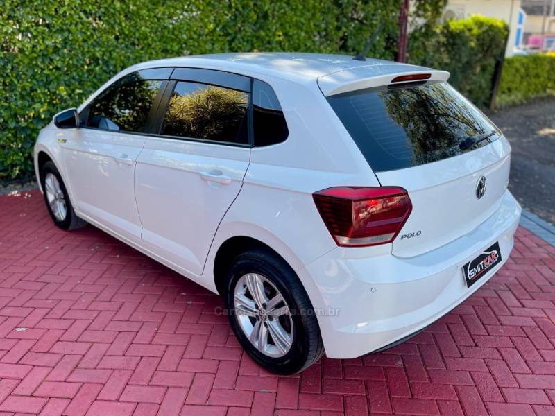 VOLKSWAGEN - POLO - 2018/2019 - Branca - R$ 74.900,00
