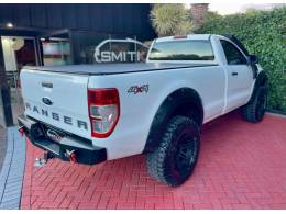 FORD - RANGER - 2013/2014 - Branca - R$ 114.900,00