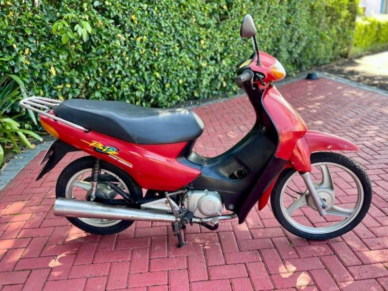 HONDA - C 100 - 2002/2003 - Vermelha - R$ 5.200,00