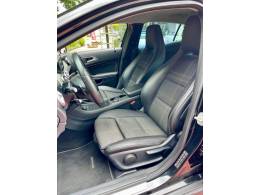 MERCEDES-BENZ - GLA 200 - 2017/2017 - Preta - R$ 115.900,00
