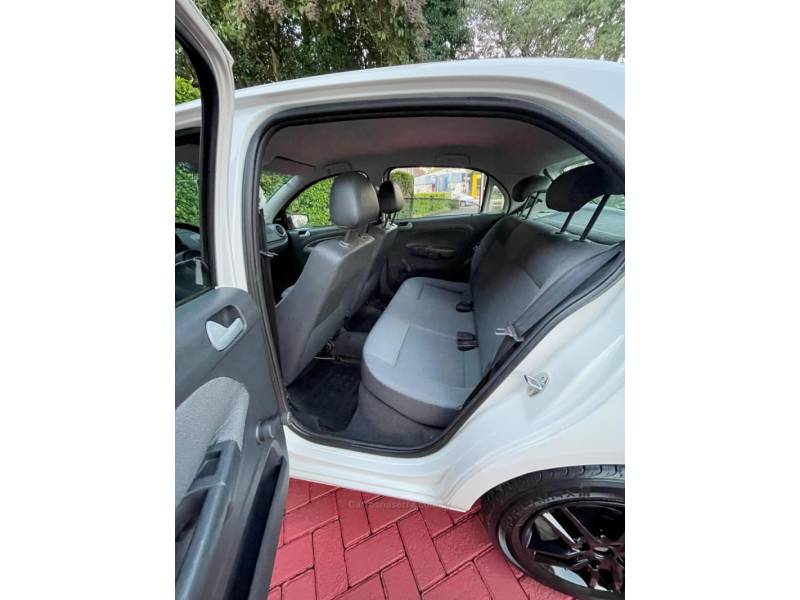 VOLKSWAGEN - GOL - 2008/2009 - Branca - R$ 28.900,00