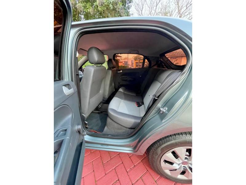 VOLKSWAGEN - GOL - 2010/2011 - Cinza - R$ 24.900,00