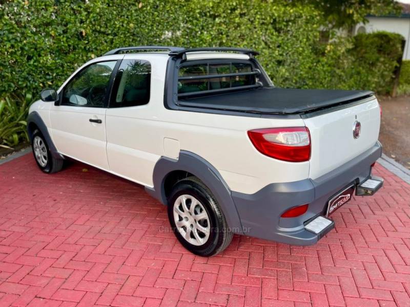 FIAT - STRADA - 2015/2016 - Branca - R$ 65.900,00