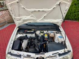 VOLKSWAGEN - SAVEIRO - 2005/2005 - Branca - R$ 25.900,00