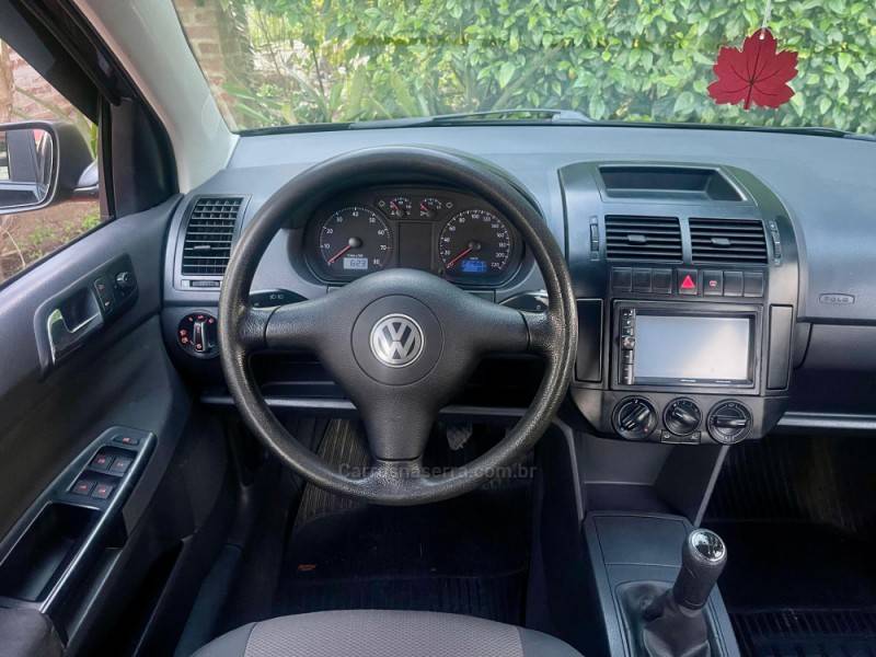 VOLKSWAGEN - POLO - 2007/2008 - Preta - R$ 28.900,00