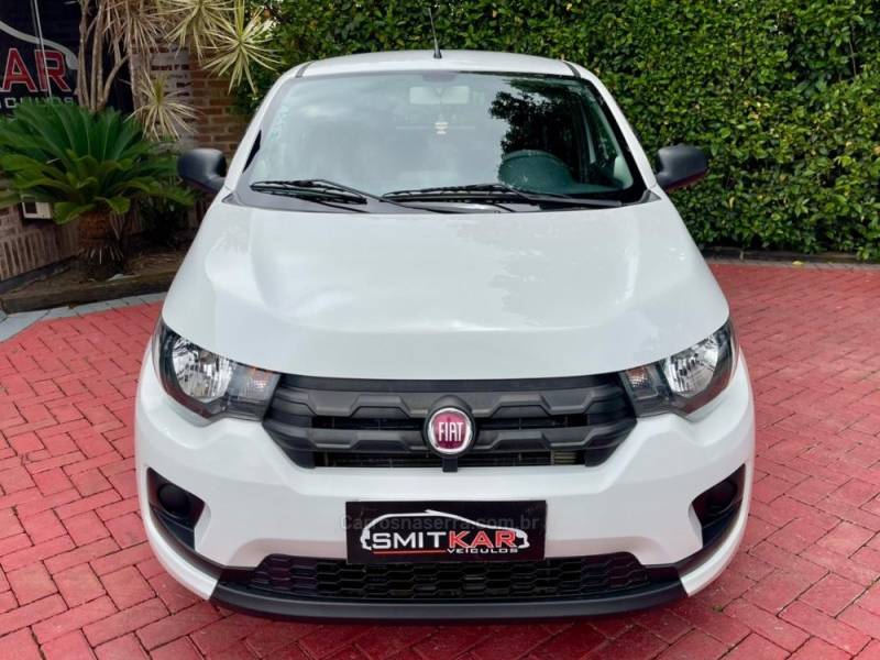 FIAT - MOBI - 2017/2018 - Branca - R$ 34.900,00