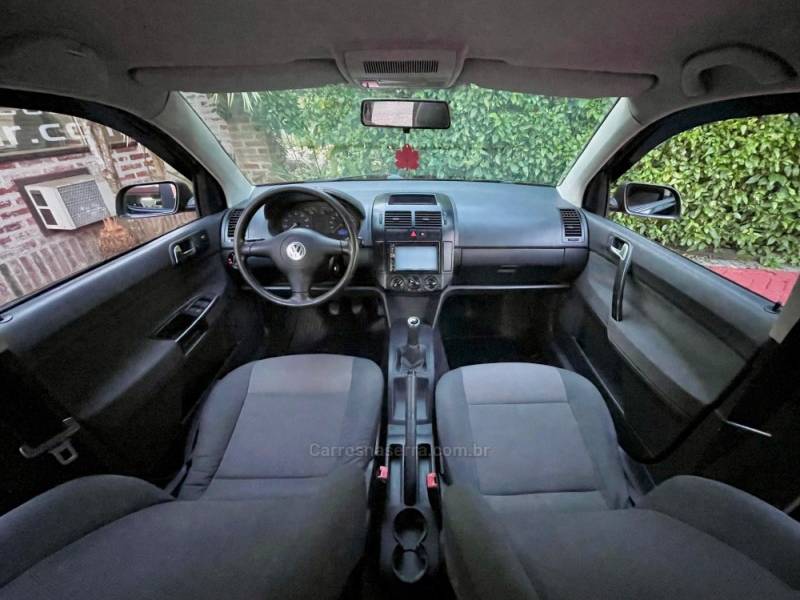 VOLKSWAGEN - POLO - 2007/2008 - Preta - R$ 28.900,00