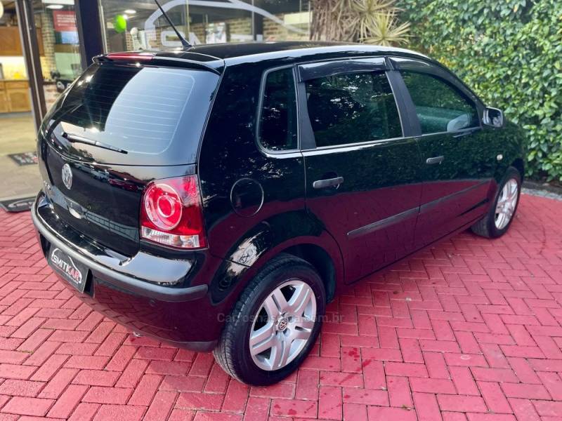 VOLKSWAGEN - POLO - 2007/2008 - Preta - R$ 28.900,00