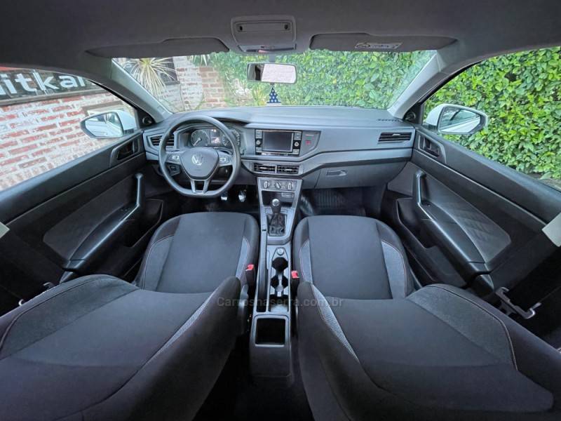 VOLKSWAGEN - POLO - 2023/2023 - Branca - R$ 75.900,00