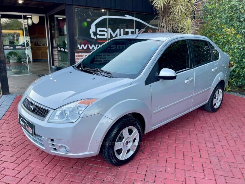 FORD - FIESTA - 2009/2009 - Prata - R$ 32.900,00