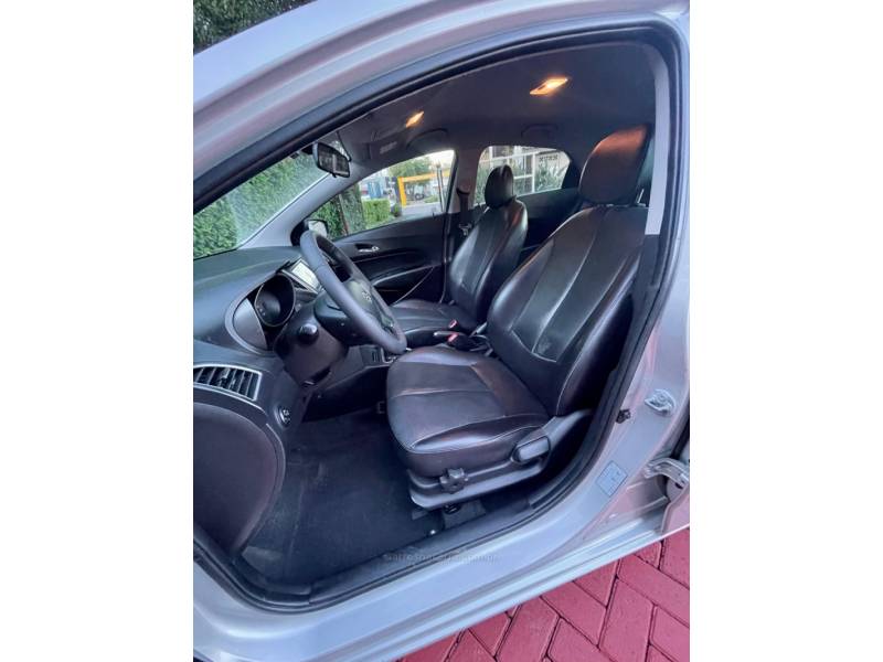 HYUNDAI - HB20 - 2015/2015 - Prata - R$ 58.900,00
