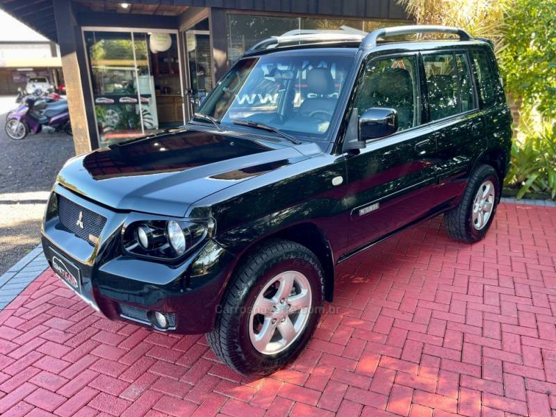 MITSUBISHI - PAJERO TR4 - 2008/2008 - Preta - R$ 48.900,00