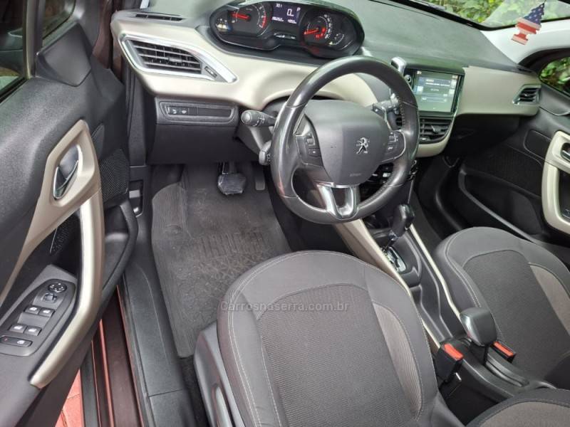 PEUGEOT - 2008 - 2016/2017 - Marrom - R$ 56.900,00